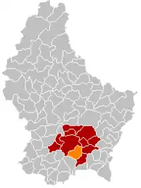 Map of Luxembourg with Hesperange highlighted in orange, and the canton in dark red