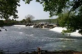 The weir, viewed from the Mapledurham side of the river