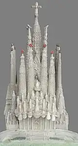 Model showing the entrance as wished by Gaudí "Lead us not into temptation".