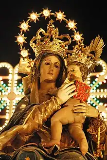 Our Lady of Miracles' statue before the solemn procession.