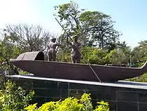 Fishermen at the Buckingham Canal statue