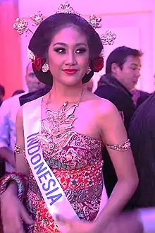 Puteri Indonesia Lingkungan 2012-2013Marisa Sartika Maladewi