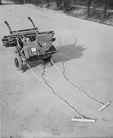 A Para Barra using field medical supplies. Note the toggle ropes.