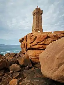 Men Ruz lighthouse, Ploumanac'h