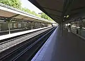 Line 6 platforms at Saint-Jacques