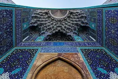 Bottom view of the iwan of the main entrance