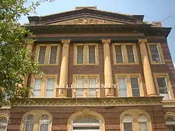 Mills County Courthouse (1913)