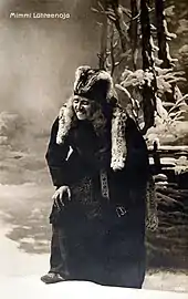 Actress Mimmi Lähteenoja [fi] as Louhi in the National Threatre play Pohjolan häät (The Wedding at Pohjola) on the day the threatre opened, April 9 1902