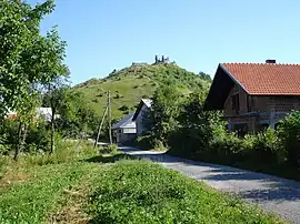 A part of the village of Modruš and the remains of the castle in the background