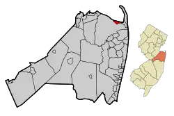 Location of Atlantic Highlands in Monmouth County highlighted in red (left). Inset map: Location of Monmouth County in New Jersey highlighted in orange (right).