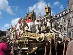 The Car d'Or arrives at the Grand Place