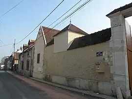 The town hall in Montreuil-sur-Thérain