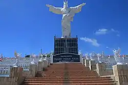 Tuhan Yesus Raja Memberkati monument