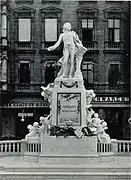 Mozart statue by Viktor Tilgner, between 1896 und 1898