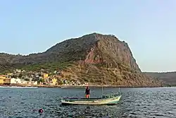 The cliff south of Ribeira da Barca