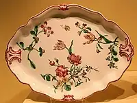 Oblong plate decorated in polychrome using petit fue