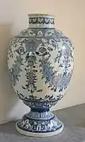 Late 17th-century pot with festoons