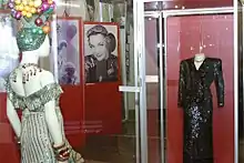 Mannequin under glass, dressed as Miranda
