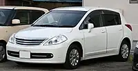 Nissan Tiida Axis hatchback