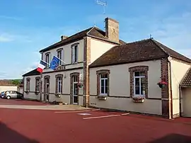 The town hall in Nailly