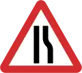 B15: Road narrows on right sides