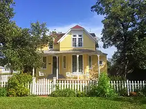 One of the few original buildings from the 1890s, built when the railway came to town.