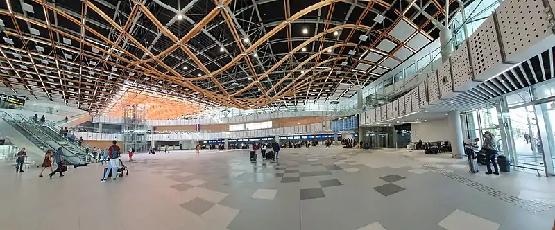 Split Airport, Passenger terminal interior