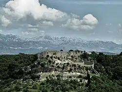 Image 69Novigrad Castle, near Zadar was a place where anti-court supporters held queens Mary and Elizabeth in captivity. Velebit mountain can be seen in castle's background.   (from History of Croatia)