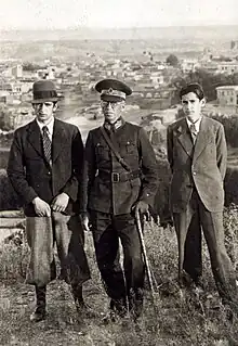 Hayrullah with his two sons Nusret Fişek and Hicri Fişek, Edirne, 1933