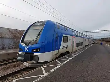 Trainset arriving at Örbyhus station, UL Dosto/ER1