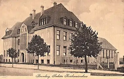 The building in 1916
