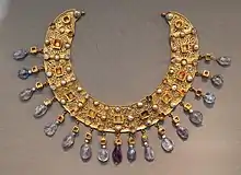 Collier; late 6th–7th century; gold, an emerald, a sapphire, amethysts and pearls; diameter: 23 cm; from a Constantinopolitan workshop; Antikensammlung Berlin (Berlin, Germany)