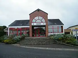 The town hall in Oresmaux