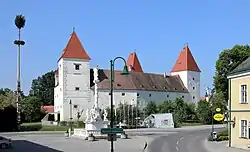 Castle and the Marian column