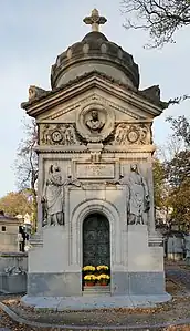 Neoclassical caryatids of the Grave of the family of Émile-Justin Menier, Père-Lachaise Cemetery, Paris, designed by Henri Parent and sculpted by François Gilbert, 1887