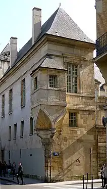 Rue Pavée on the right and rue des Francs-Bourgeois on the left