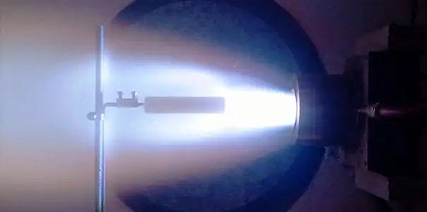 Blunt cylinder in a low pressure supersonic argon plasma flow in the Phedra facility.Phedra facility, ICARE, CNRS (Viviana Lago).