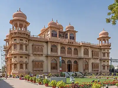 Image 38Built as a home for a wealthy Hindu businessman, the Mohatta Palace is now a museum open to the public. (from Karachi)