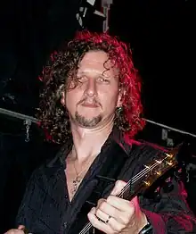 Wesley performing with Porcupine Tree in 2008