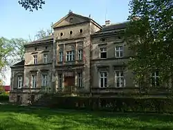 Palace in Dąbrówka Mała