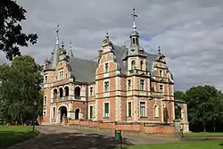 Kobylniki Palace