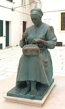 Bronze statue of a Pag lace-maker