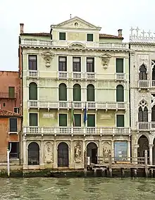 The Palazzo Giusti, Venice was built in 1776 and is adjacent to the Ca' d'Oro.