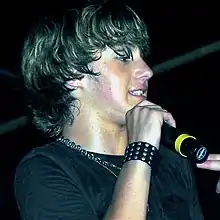 Stevie Brock in concert in Baton Rouge, Louisiana on June 26, 2004