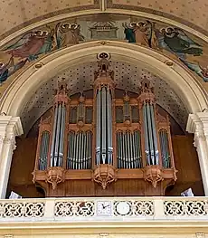 The main organ on the tribune