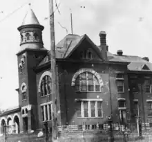 Paris City School's former building on 7th Street (1890–1907)