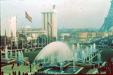 Flag of the Second Spanish Republic during the World Expo in Paris, 1937.