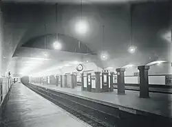 Boston's Park Street Under station in 1912. The same platform configuration is still in use.