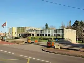 The town hall in Paron