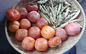 Persimmons and soybeans on sokuri